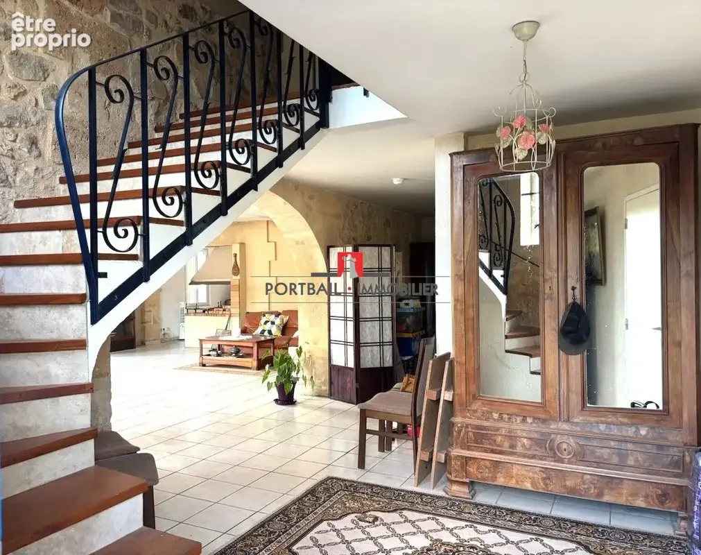Maison 6 pièces 234 m² à vendre à Saint-Andre-De-Cubzac (33240) - photo 3