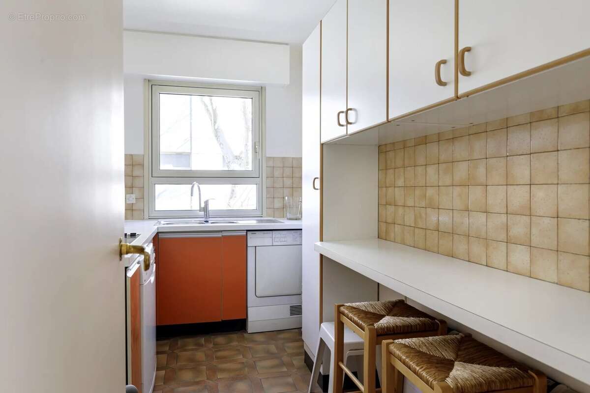 Appartement à NEUILLY-SUR-SEINE