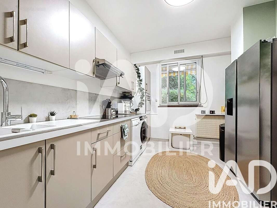 Photo 4 - Appartement à LE MESNIL-LE-ROI