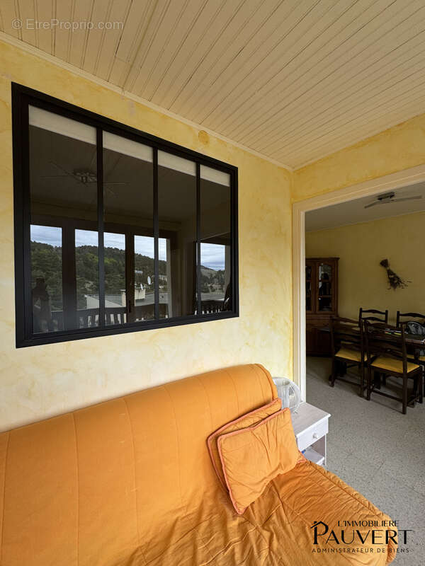 Appartement à GREOLIERES
