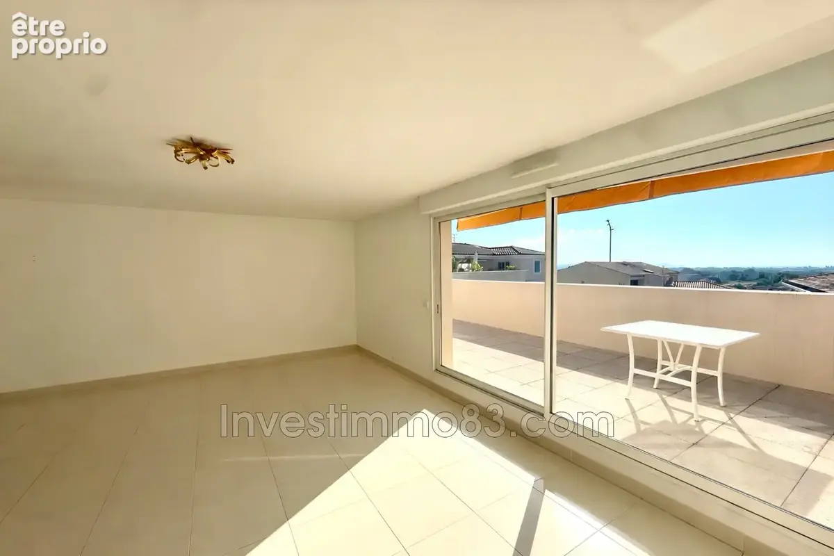 Appartement 83 m² à Hyeres  - photo 7