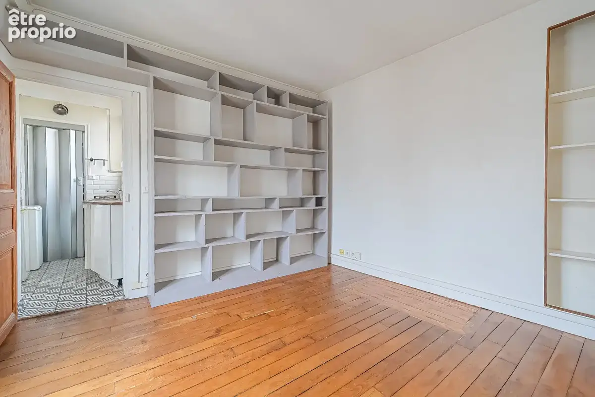 Appartement Paris 2 pièce(s) 26 m2 - DERNIER ETAGE - photo 2