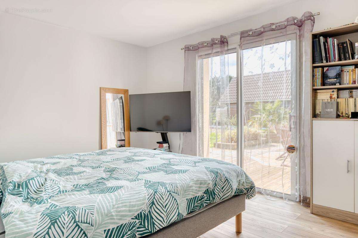 Maison à SAINT-PIERRE-DE-VARENGEVILLE