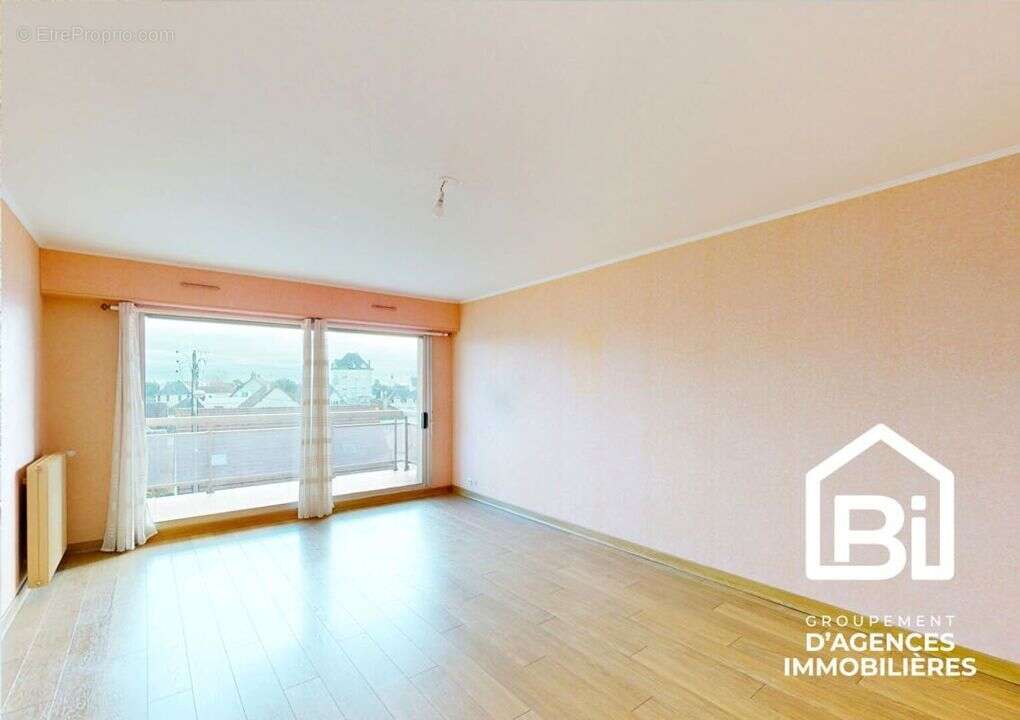 Appartement à OUISTREHAM