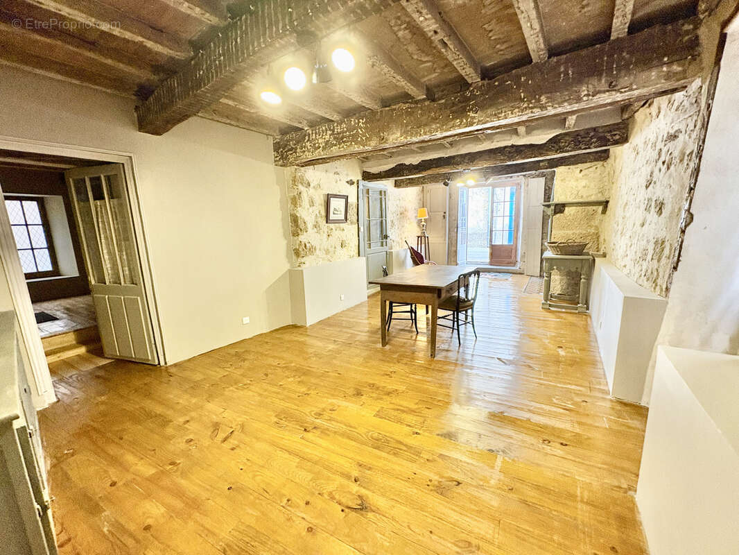 Maison à LA ROMIEU