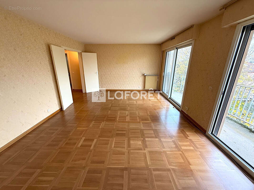 Appartement à JUVISY-SUR-ORGE