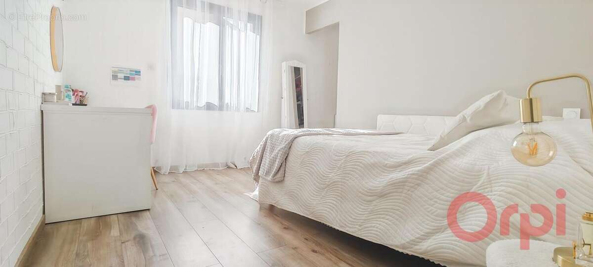 Maison à VILLENEUVE-LES-BEZIERS