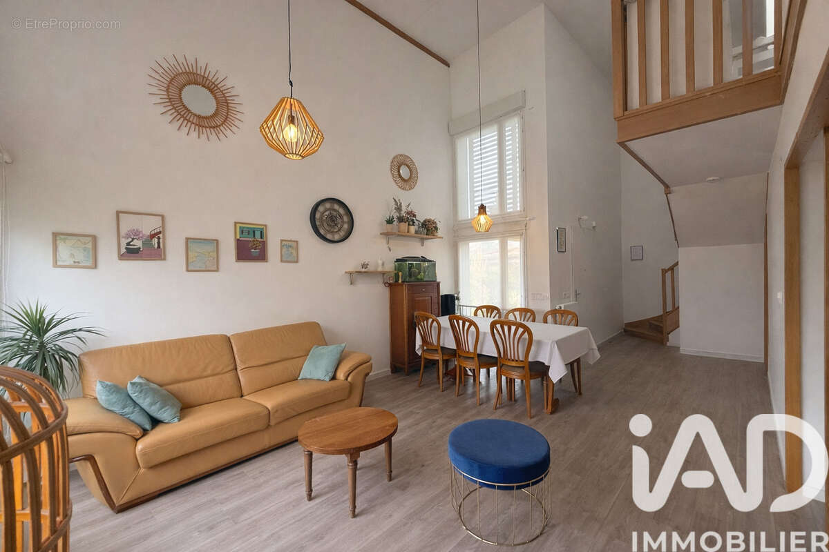 Photo 2 - Maison à MOISSY-CRAMAYEL