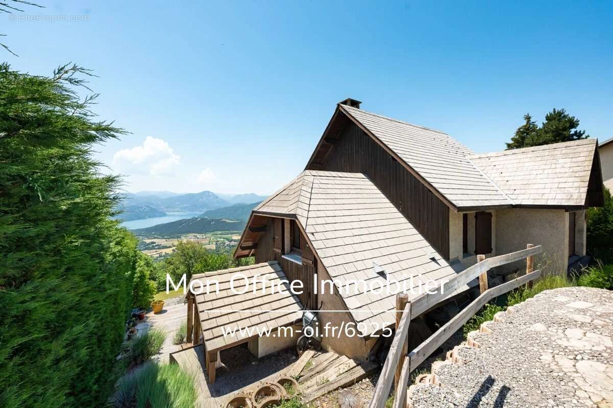 Référence : 6925-MTE - Maison Type 6 - 1539 m² jardin, piscine - vue panoramique Lac - photo 6