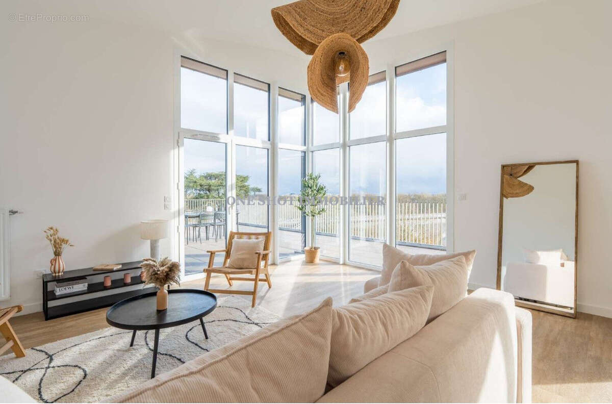 Appartement à SAINT-JEAN-DE-LA-RUELLE