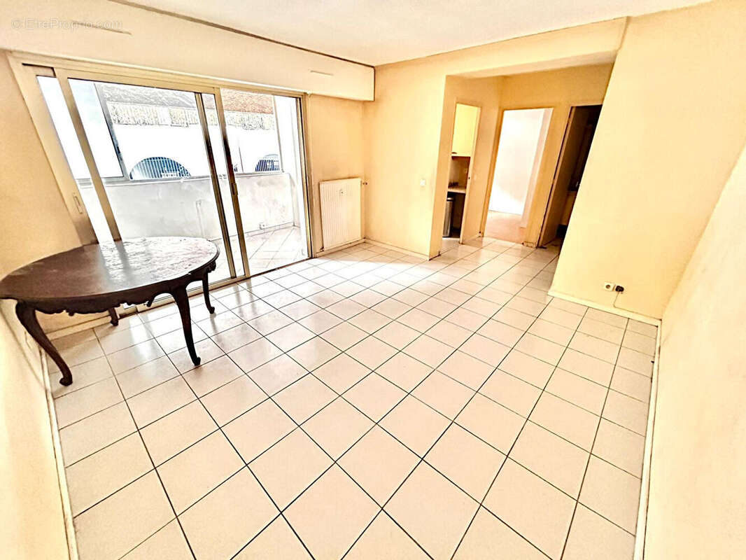 Appartement à LE CANNET