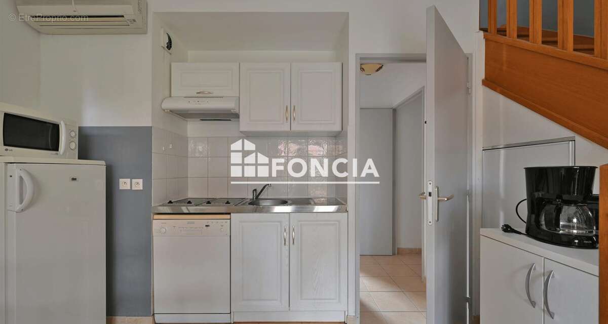 Appartement à MOURIES