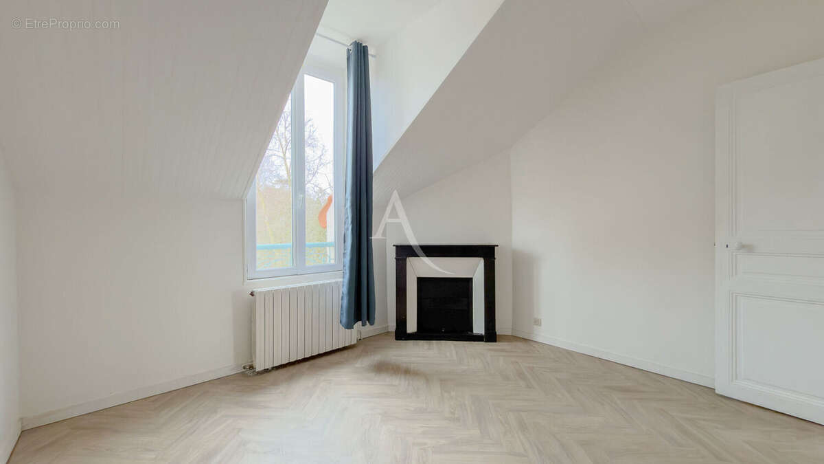 Maison à MONTGERON