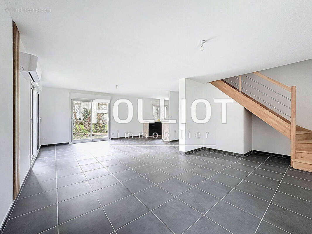 Maison à SECQUEVILLE-EN-BESSIN