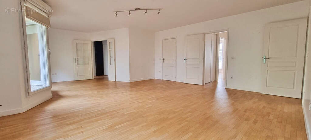 Appartement à GARCHES