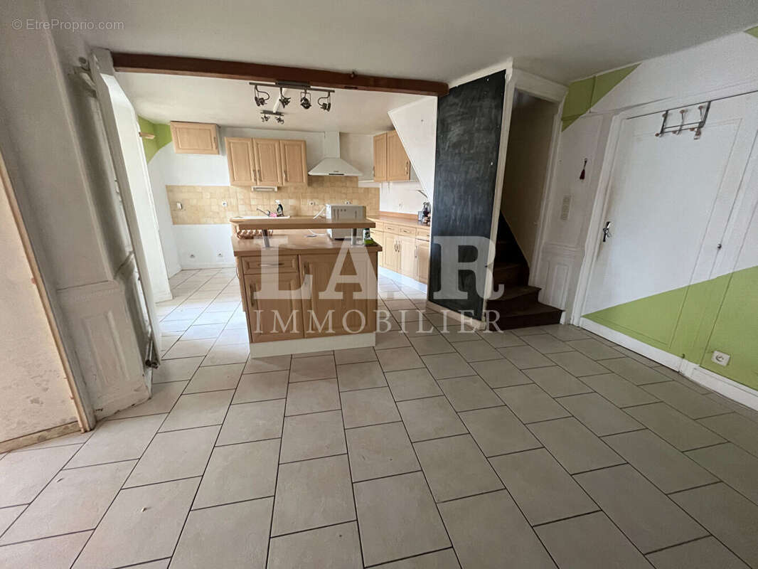 Maison à LE MELE-SUR-SARTHE