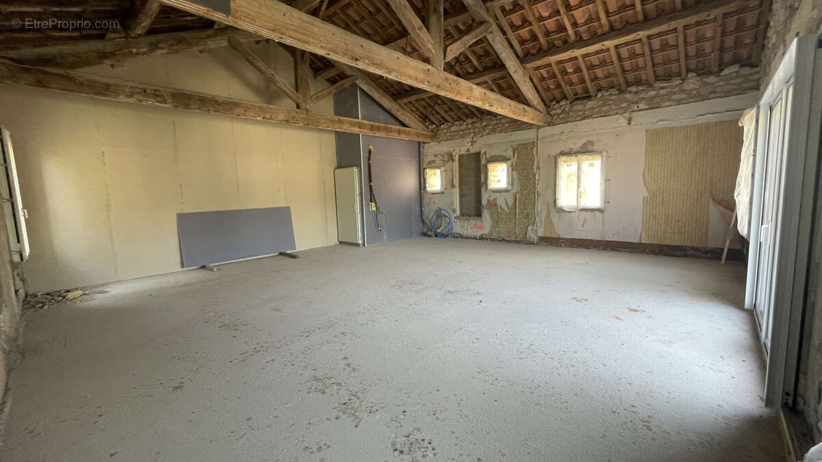 Appartement à SAINT-DREZERY