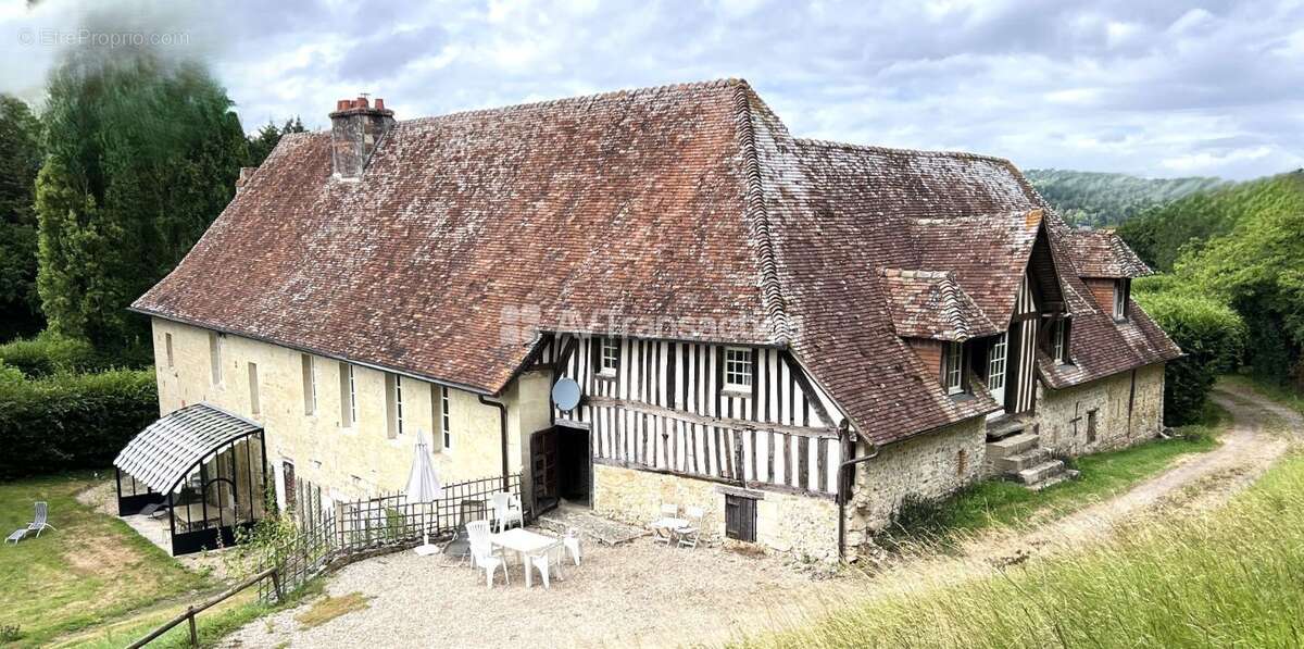 Maison à PONT-L'EVEQUE