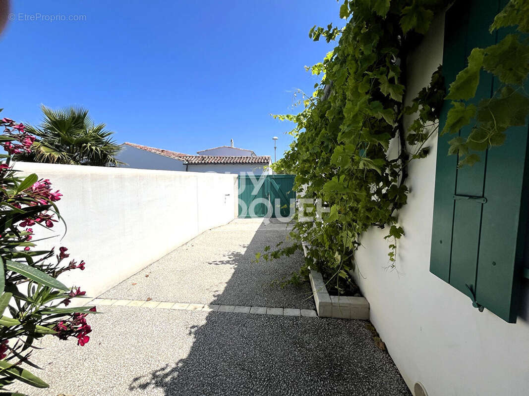 A vendre sur l'Ile de Ré - Maison à La Flotte - photo 12