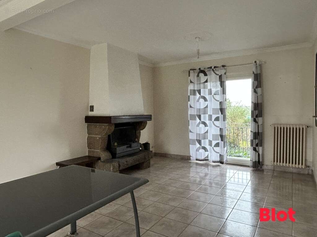 Maison à MOUAZE
