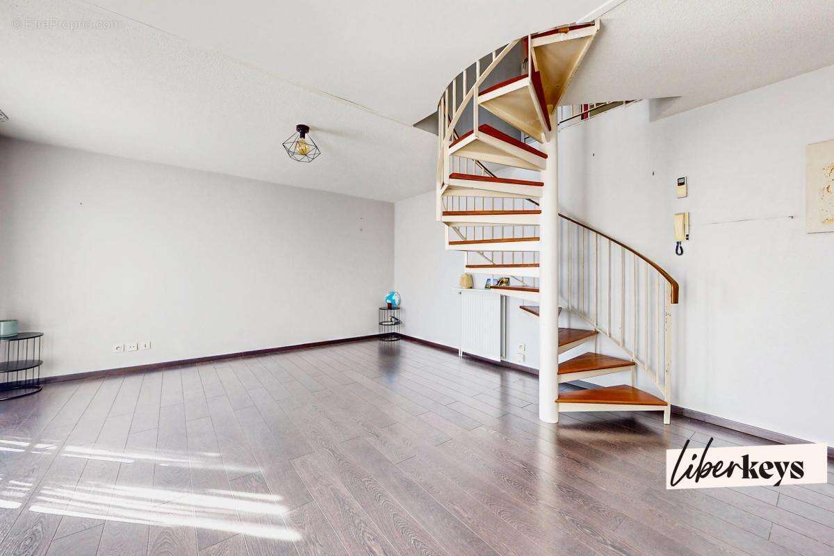   Duplex 71 m² lumineux + garage – Gare TGV à 2 min – Idéal investisseur ou actif mobile - photo 2