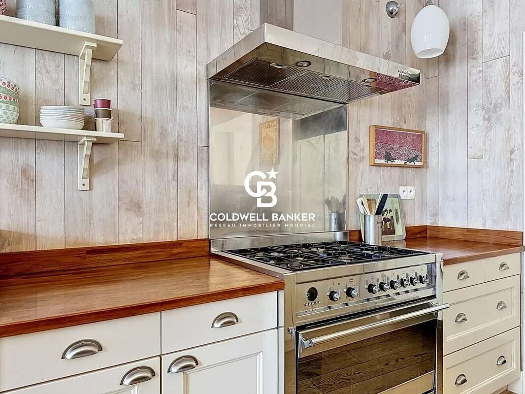 Appartement d'exception - proche du marché Rochelais - photo 6