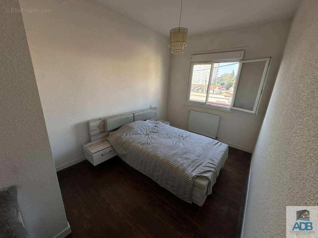 Appartement à LE COTEAU
