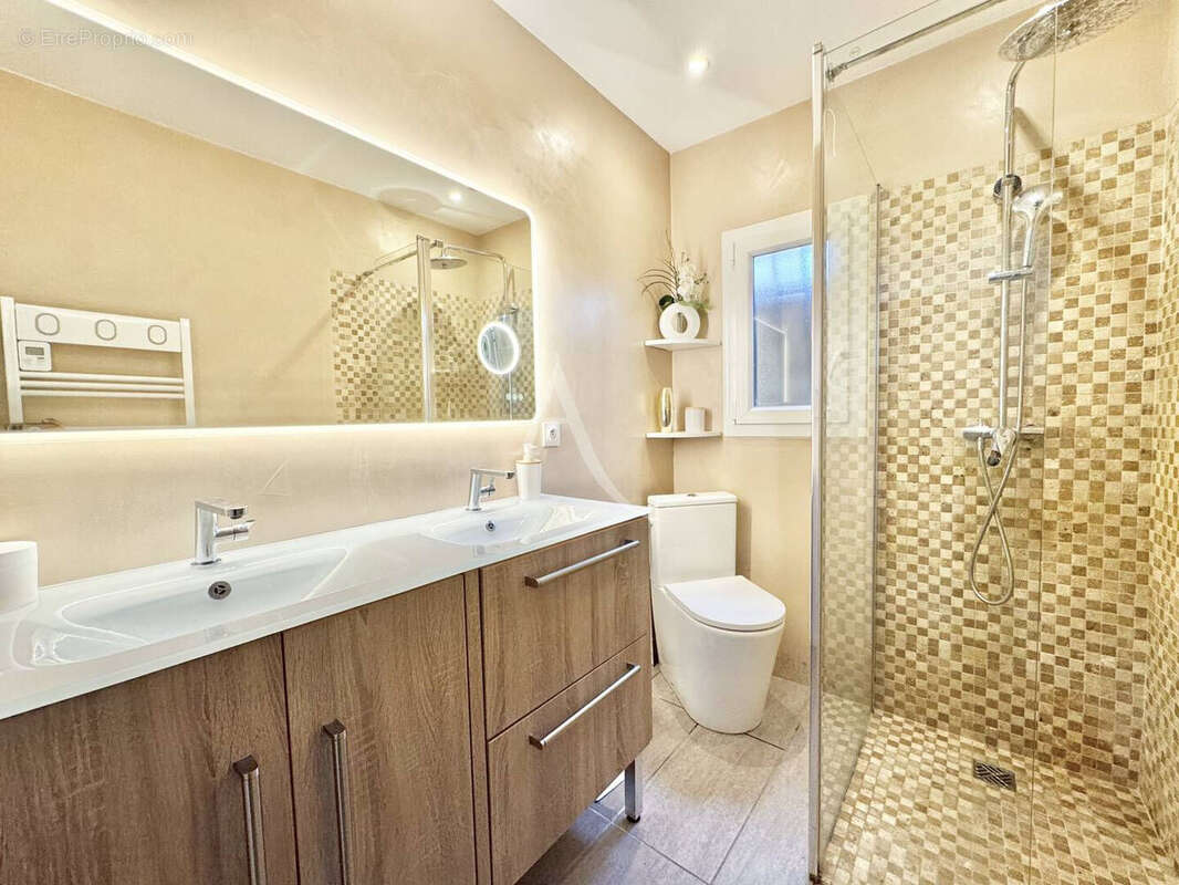 Maison à OZOIR-LA-FERRIERE