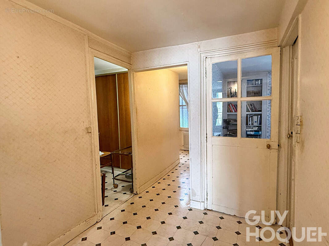 Appartement à VERSAILLES