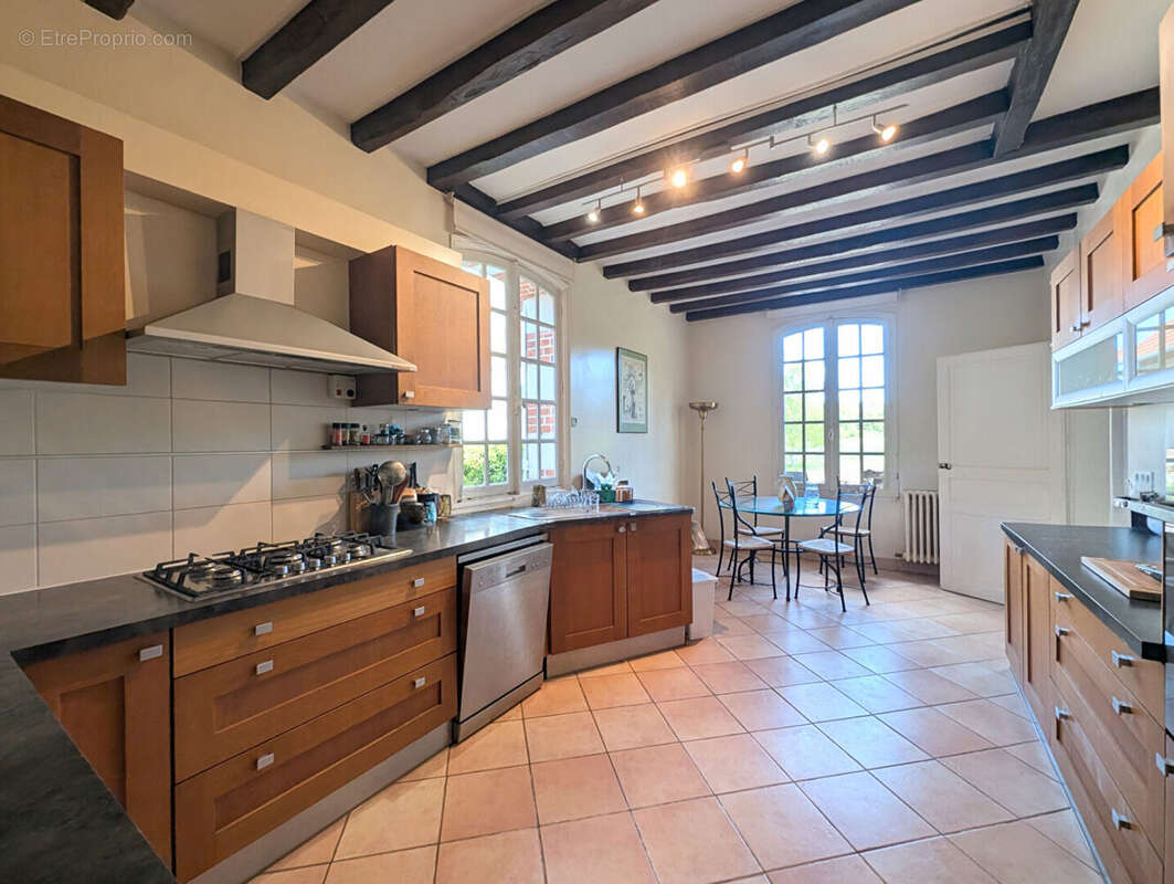 Maison à VALLIERES-LES-GRANDES