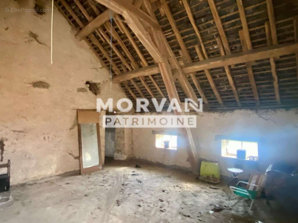 Maison à CRUX-LA-VILLE