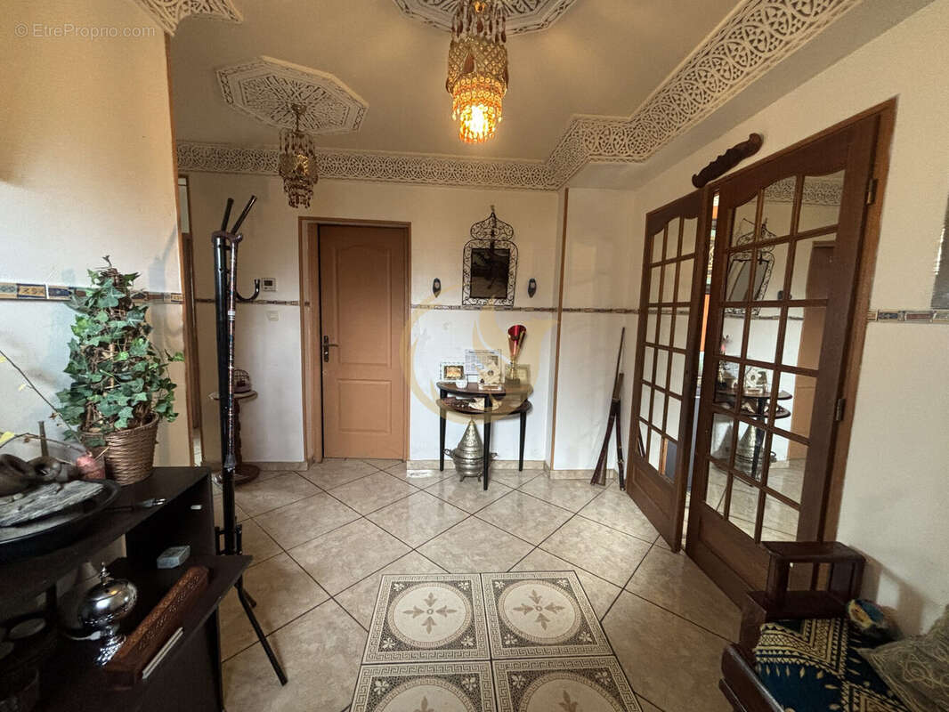 Maison à BUROS