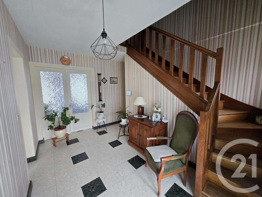 Maison à SACY-LE-GRAND