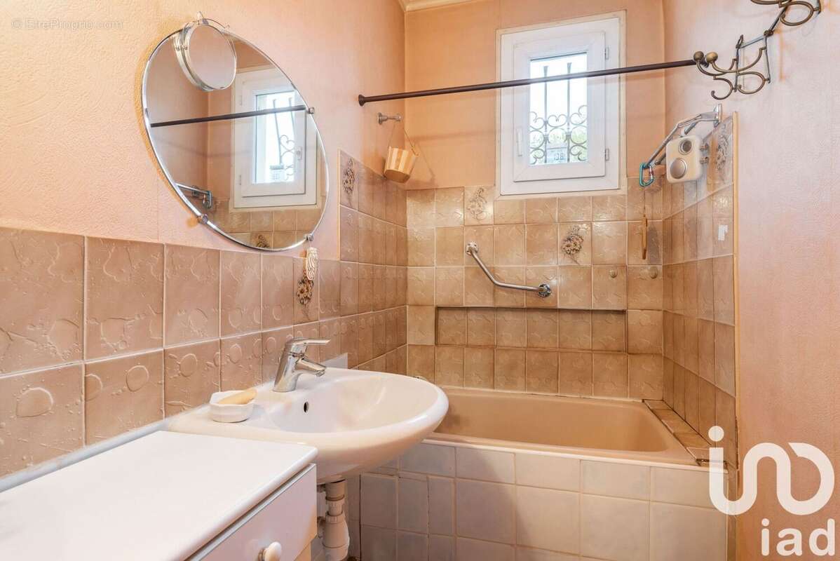 Photo 8 - Maison à ECHIROLLES