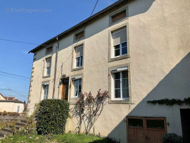 Maison à BLEURVILLE