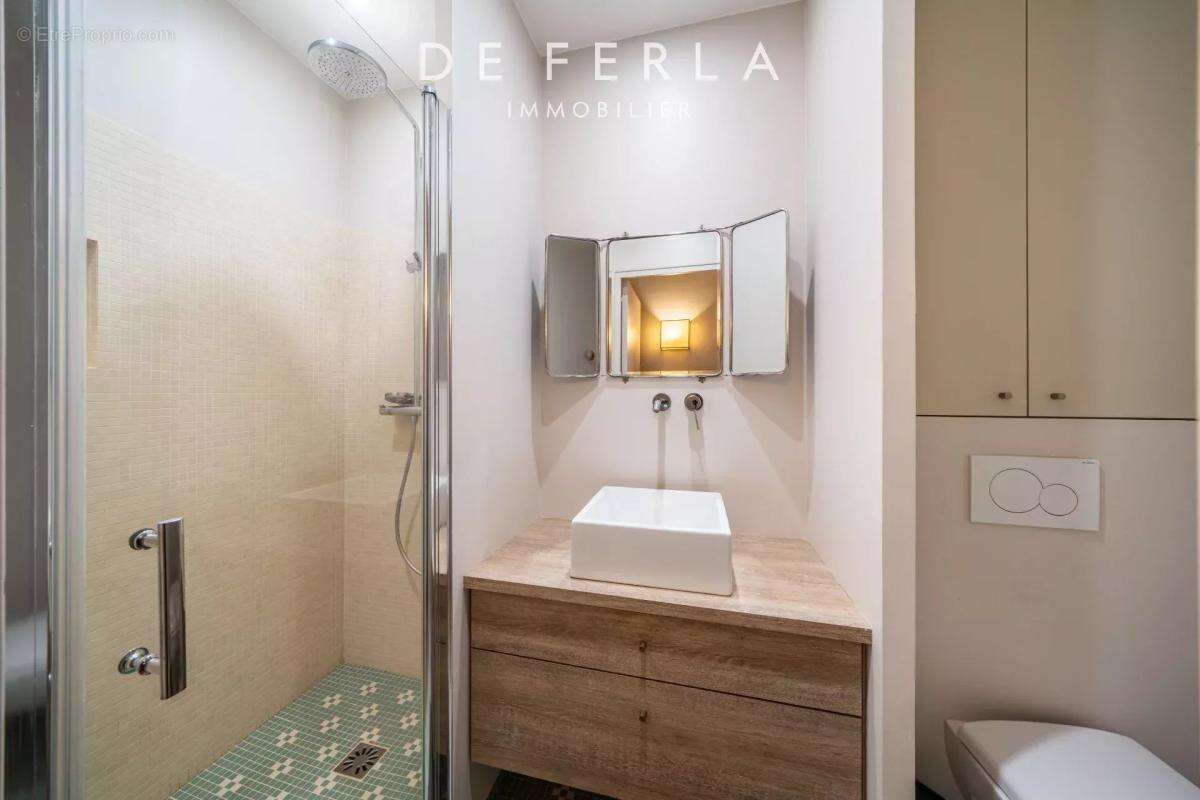 Appartement à PARIS-14E