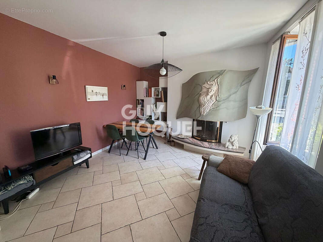 Appartement à AIX-LES-BAINS