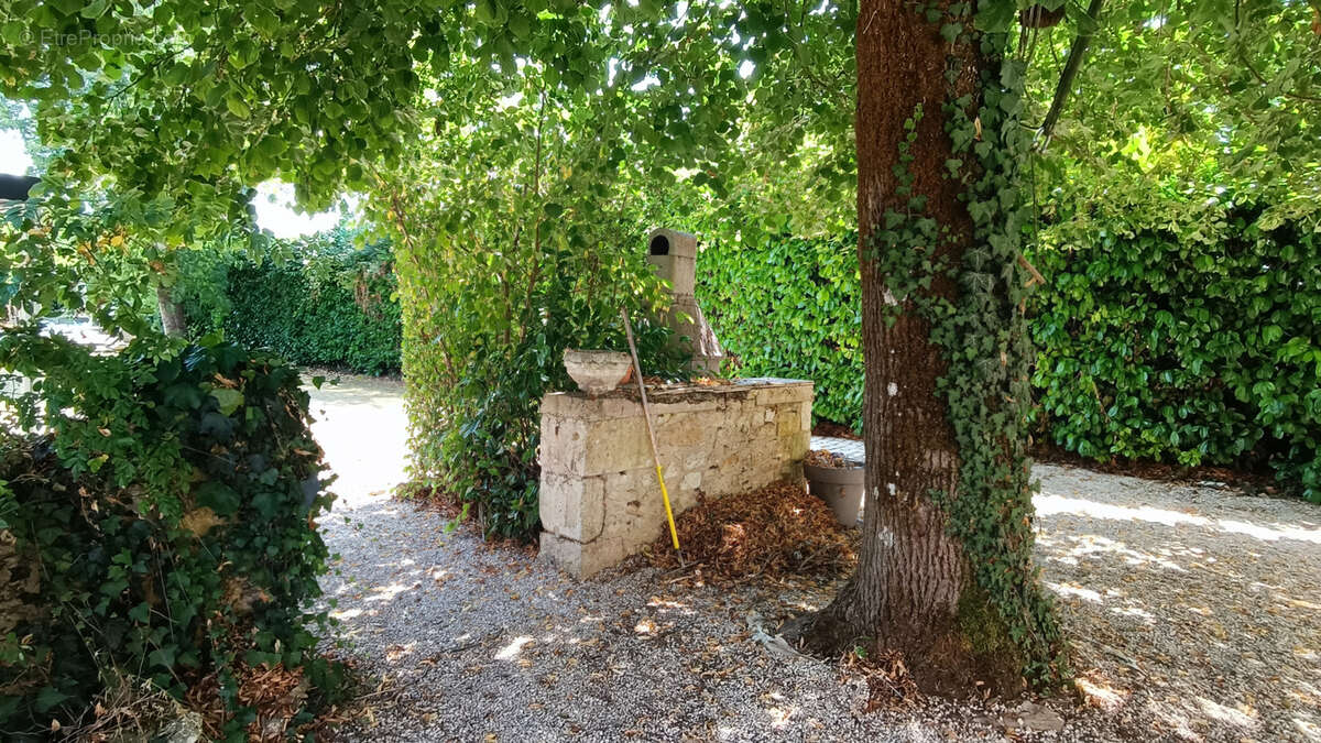 Maison à SAVIGNAC-LES-EGLISES