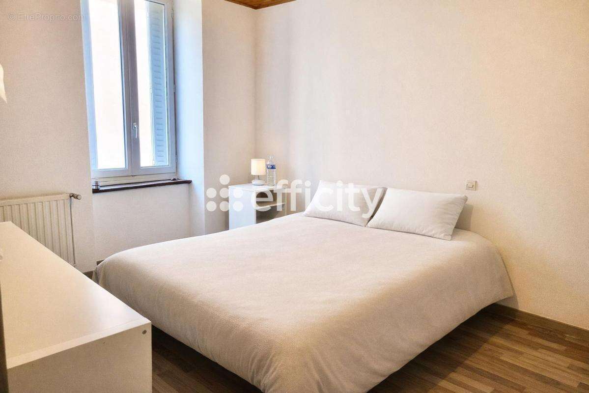 Appartement à BOURG-DE-PEAGE