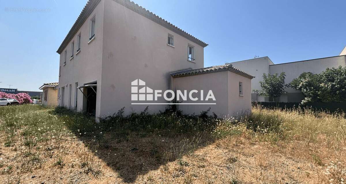 Maison à VILLENEUVE-LES-BEZIERS