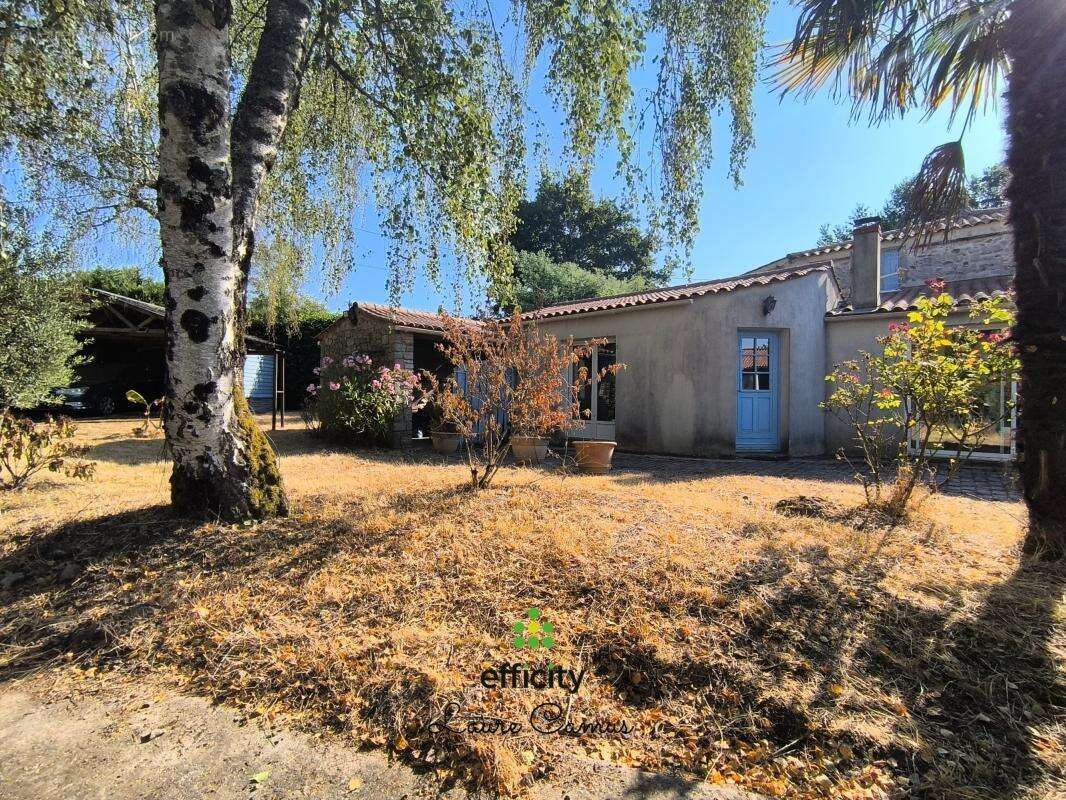 Maison 192 m² à Saint-Avaugourd-Des-Landes  - photo 17