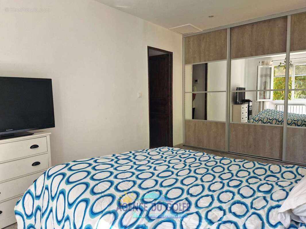 Propriété avec villa et plusieurs gîtes sur 3310 m² de terrain - photo 7