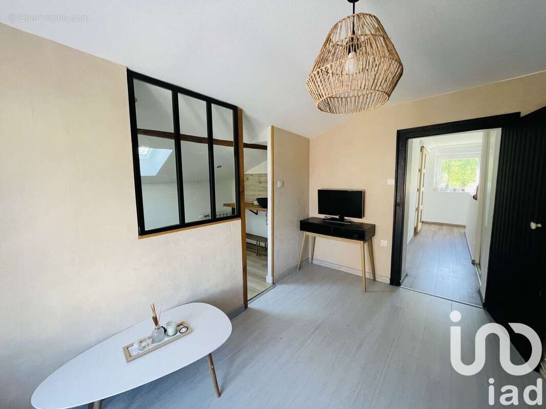 Photo 8 - Maison à CHATEL-SUR-MOSELLE