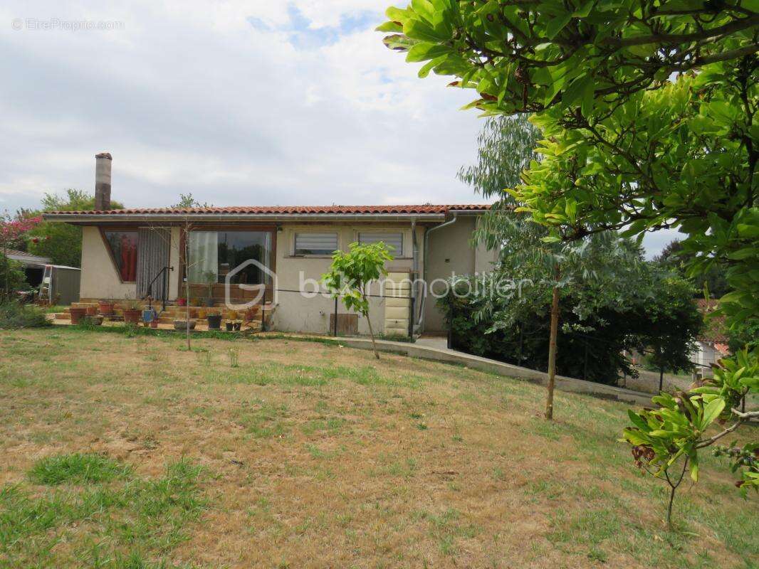 Maison rénovée avec dépendance sur le chemin de Saint Jacques de Compostelle - photo 11