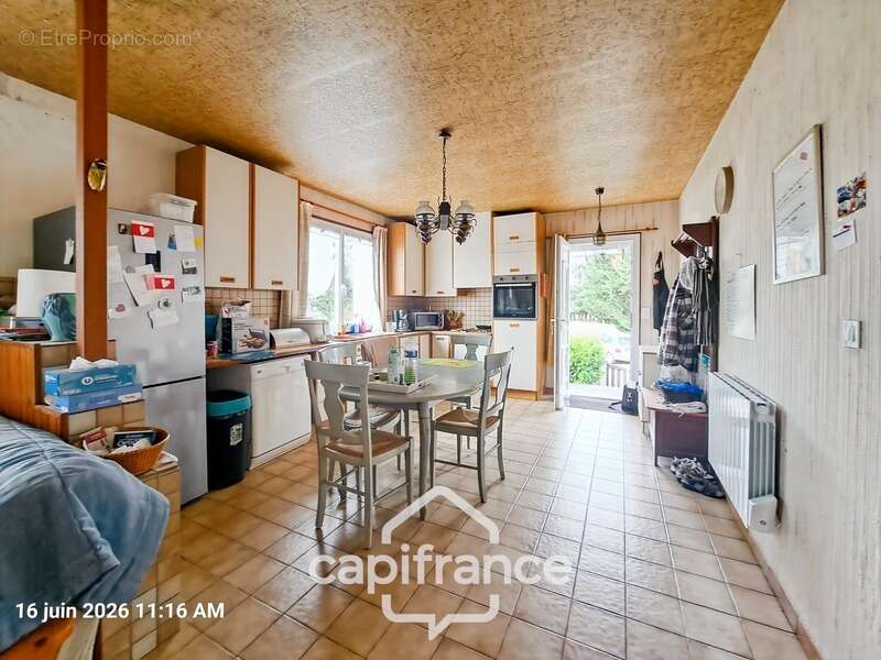 Maison avec sous sol total 6 pièces LE CHATELET (18) - photo 12
