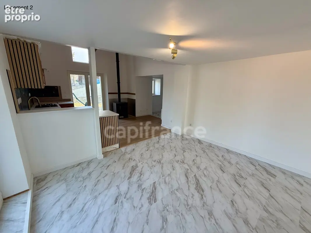Maison avec deux logements indépendants : une opportunité rare pour habiter, investir ou réunir plusieurs générations - photo 11