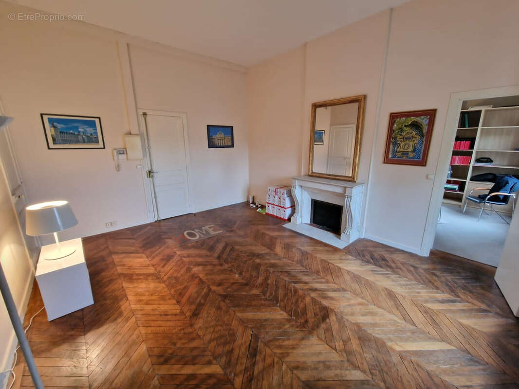 Appartement à FONTAINEBLEAU