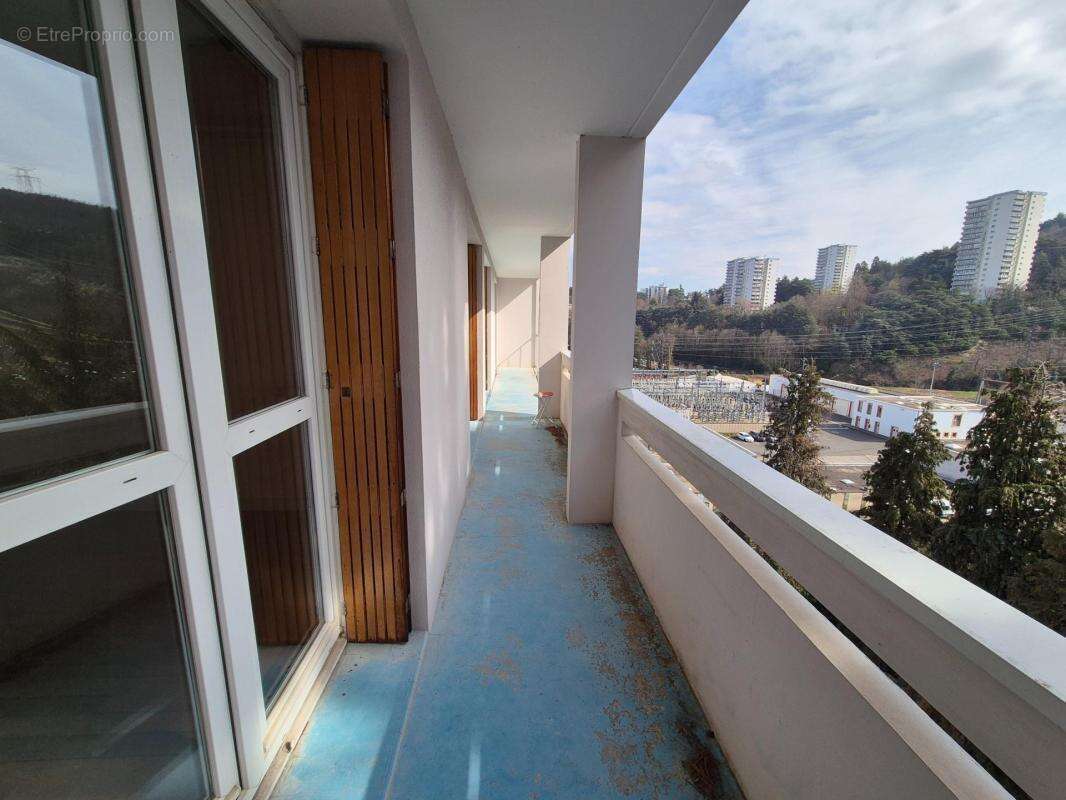 Appartement à SAINT-ETIENNE