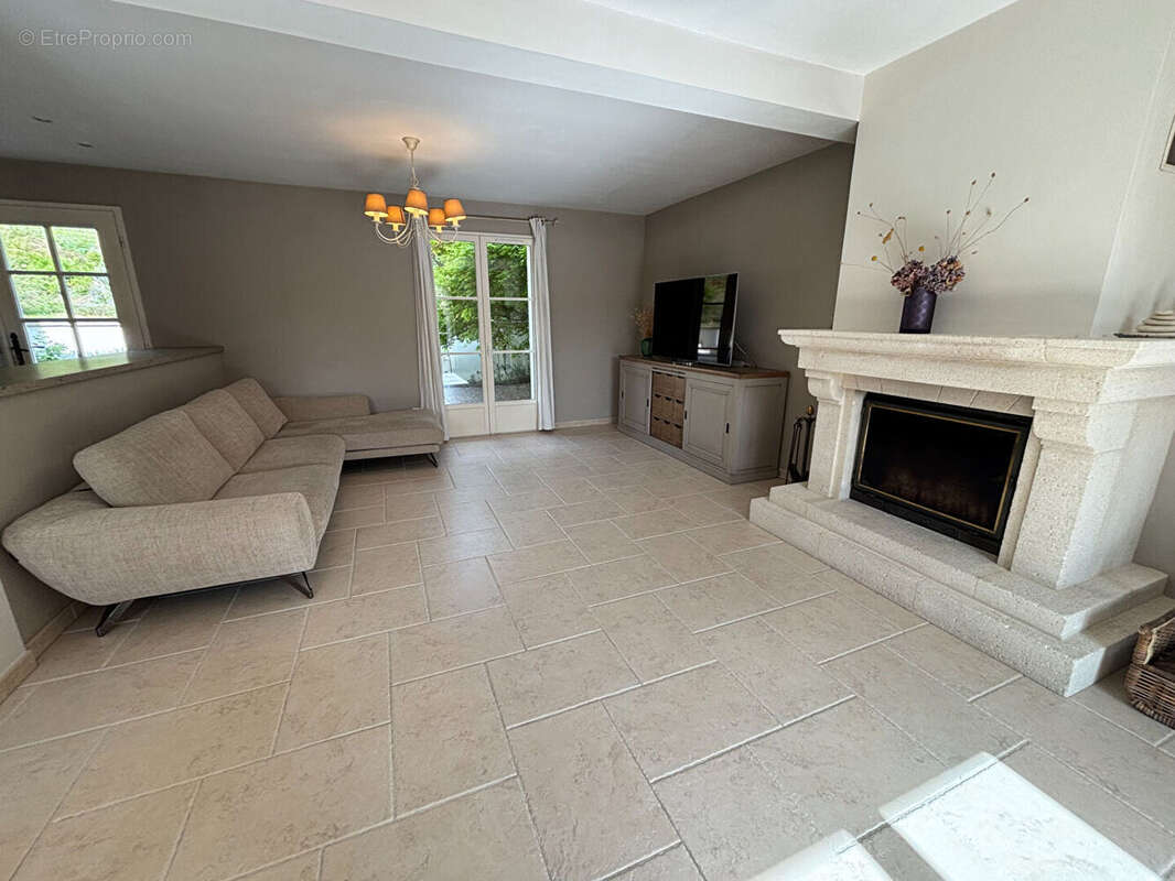 Maison à SAINTE-GENEVIEVE