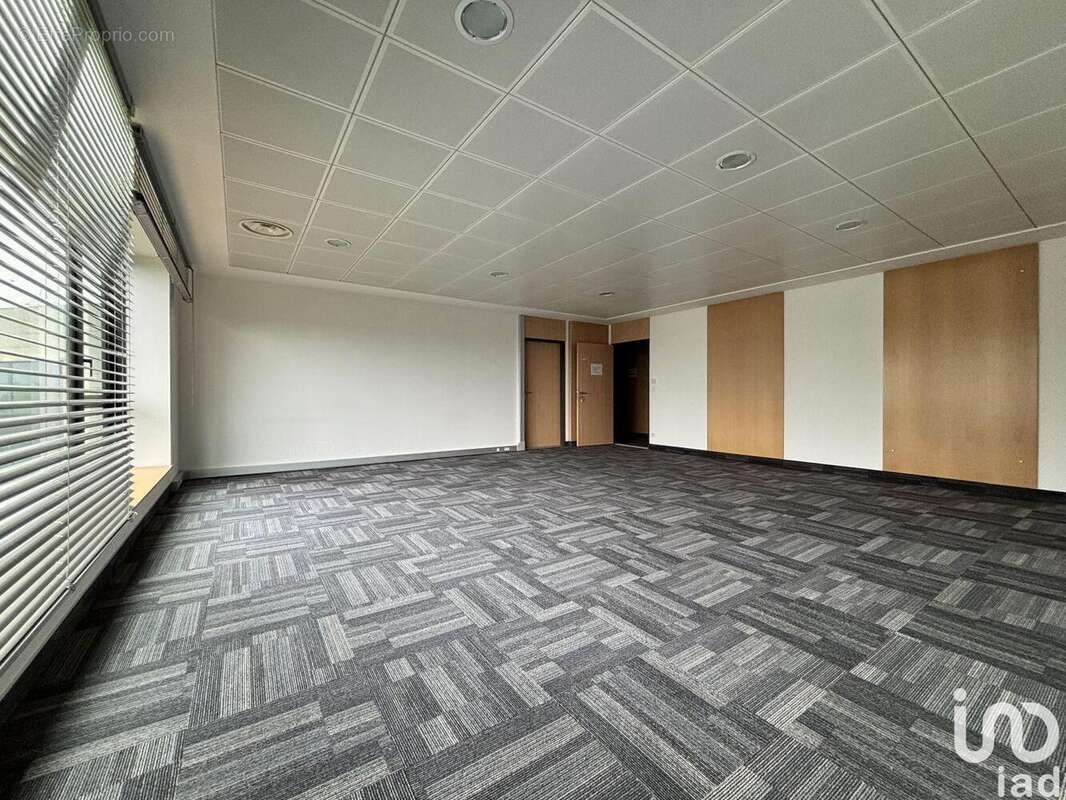 Photo 6 - Commerce à EVRY